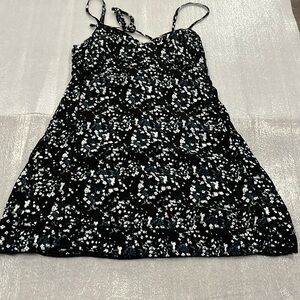 [4]Sunday Best Aritzia Sexton Floral Spaghetti  Strips Chemisole Dress
